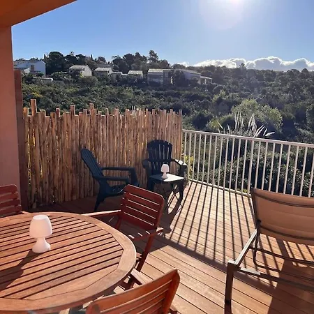 2 Chambres, Mezzanine Et Piscine Lägenhet