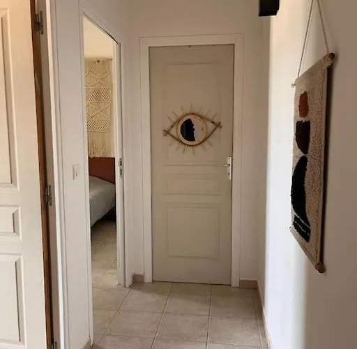 2 Chambres, Mezzanine Et Piscine Lägenhet *