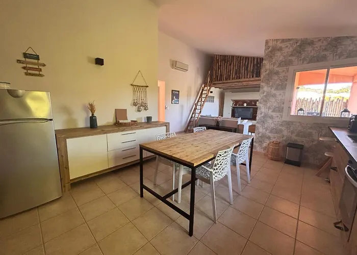 2 Chambres, Mezzanine Et Piscine * Porto-Vecchio (Corsica)